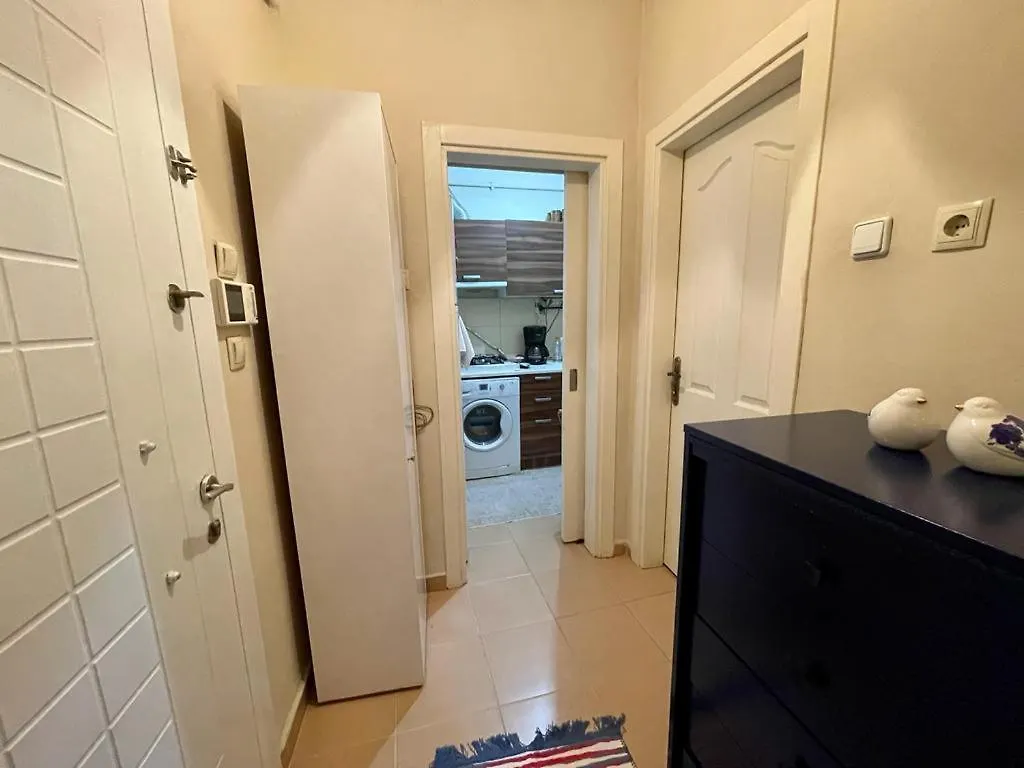 Cosy And Fully Furnished 2 Bedroom Apartment Istambul Turquia