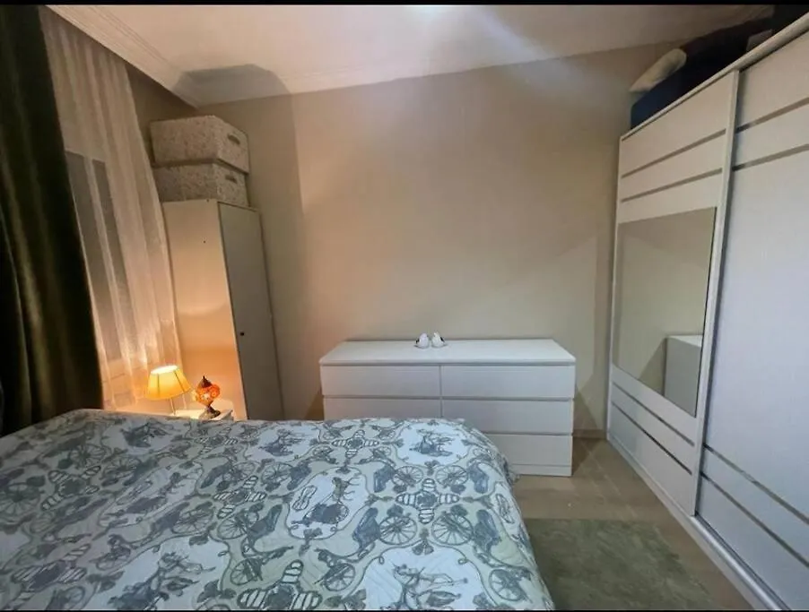 Cosy And Fully Furnished 2 Bedroom Apartment Istambul